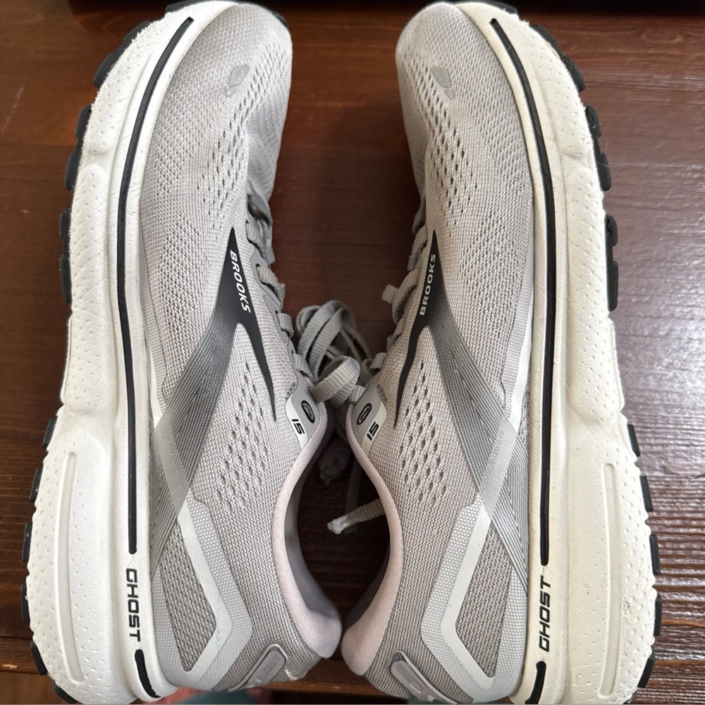 Brooks Ghost 15 Women’s Gray Running Shoes Size 8 B Medium‎ Athletic Sneakers